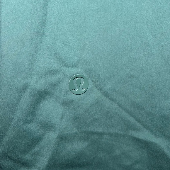 Lululemon Men’s Waterproof Full-Zip Rain Jacket-Medium Forest Green/Small - Picture 10 of 15